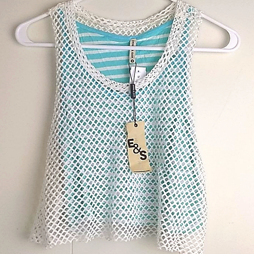 Emma and Sam Mesh Layered Summery Crop Top Size S